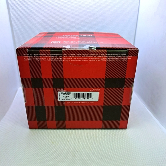 Levi's Leather Black RFID Bi-Fold Wallet and Adjustable Belt Set XLarge Men's - Picture 7 of 10